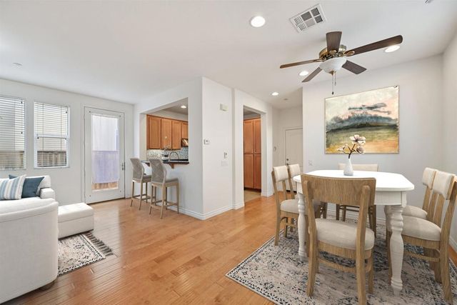 10521 Hollingsworth, San Diego, CA 92127