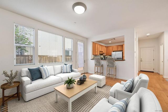 10521 Hollingsworth, San Diego, CA 92127