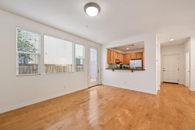 10521 Hollingsworth, San Diego, CA 92127