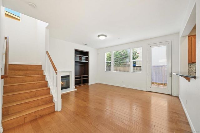 10521 Hollingsworth, San Diego, CA 92127