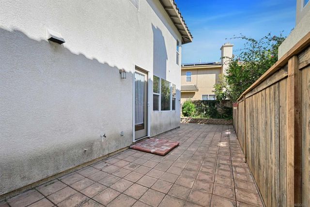 10521 Hollingsworth, San Diego, CA 92127