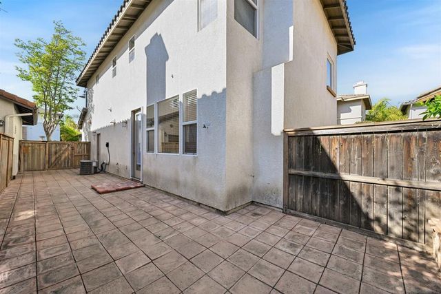 10521 Hollingsworth, San Diego, CA 92127