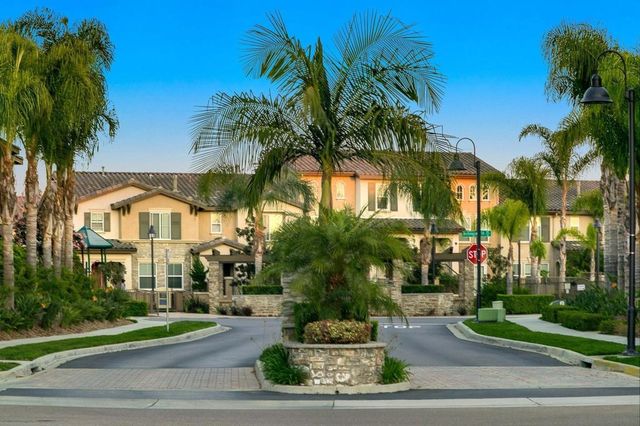 10521 Hollingsworth, San Diego, CA 92127