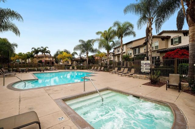 10521 Hollingsworth, San Diego, CA 92127