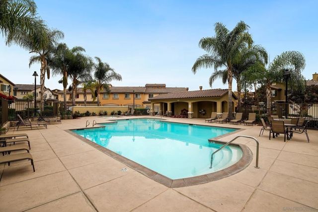 10521 Hollingsworth, San Diego, CA 92127