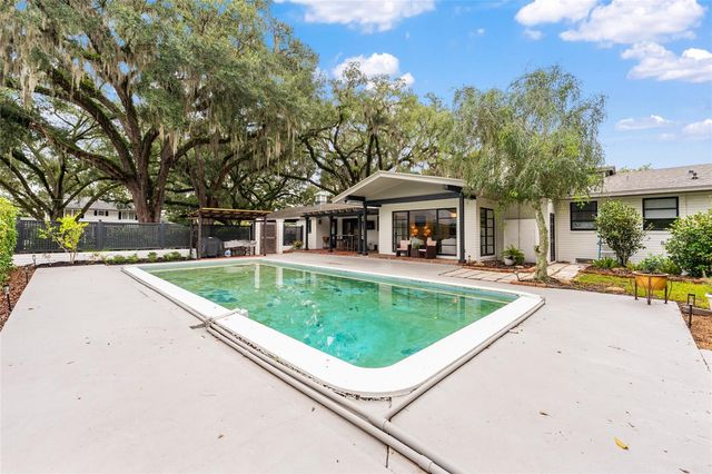 1237 SE 8TH STREET, Ocala, FL 34471