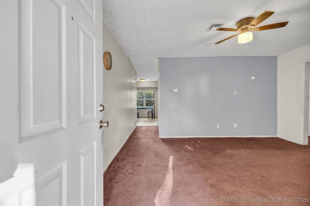 571 W 149th Place, Glenpool, OK 74033