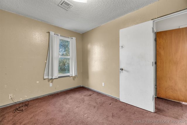 571 W 149th Place, Glenpool, OK 74033