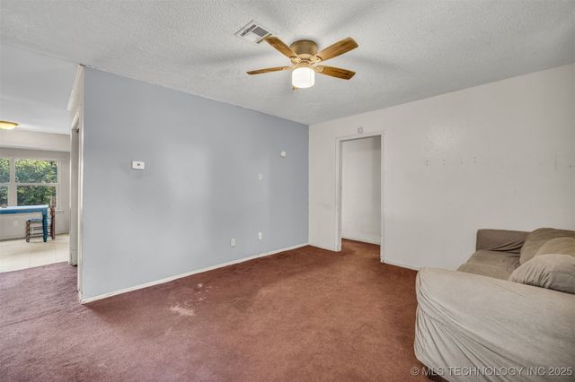 571 W 149th Place, Glenpool, OK 74033