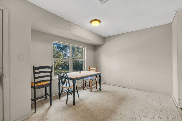 571 W 149th Place, Glenpool, OK 74033