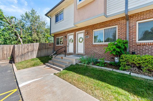 6906 W 48th Avenue, Wheat Ridge, CO 80033