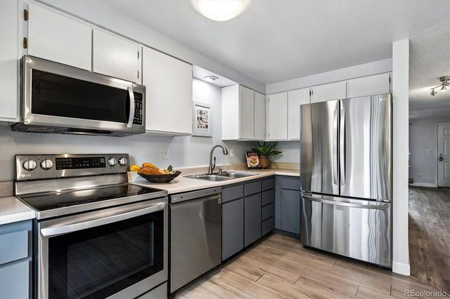 6906 W 48th Avenue, Wheat Ridge, CO 80033