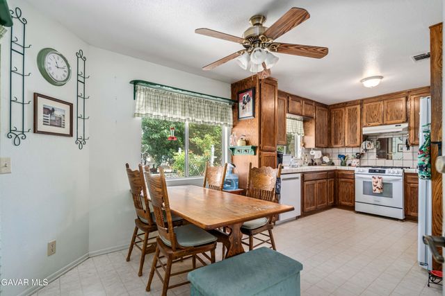 9829 E Ave S12 Vic 98th Ste, Littlerock, CA 93543