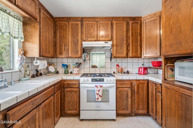 9829 E Ave S12 Vic 98th Ste, Littlerock, CA 93543