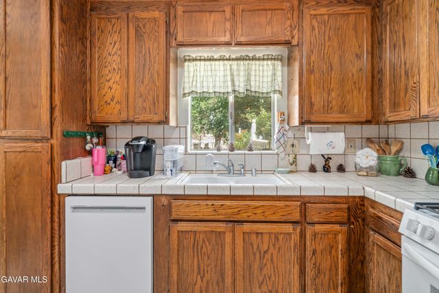 9829 E Ave S12 Vic 98th Ste, Littlerock, CA 93543