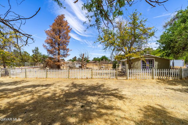 9829 E Ave S12 Vic 98th Ste, Littlerock, CA 93543