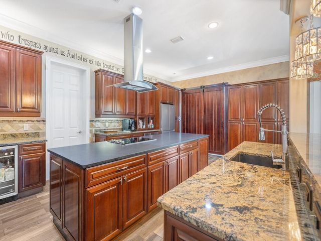 6140 55th Avenue, Vero Beach, FL 32967