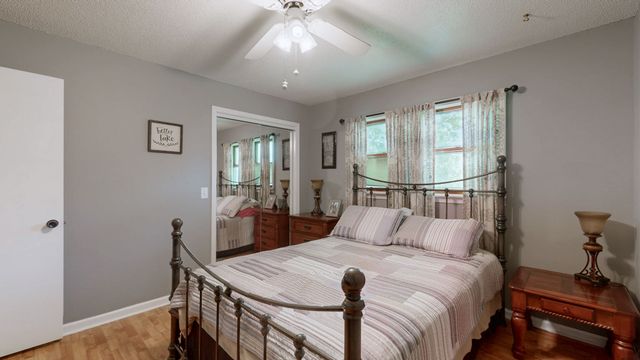 327 Russwood Dr, Springville, TN 38256
