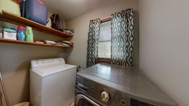 327 Russwood Dr, Springville, TN 38256