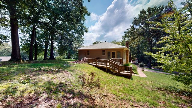 327 Russwood Dr, Springville, TN 38256
