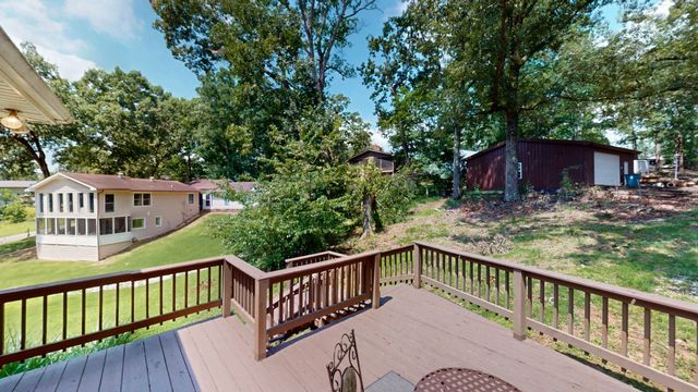327 Russwood Dr, Springville, TN 38256