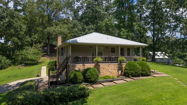 327 Russwood Dr, Springville, TN 38256