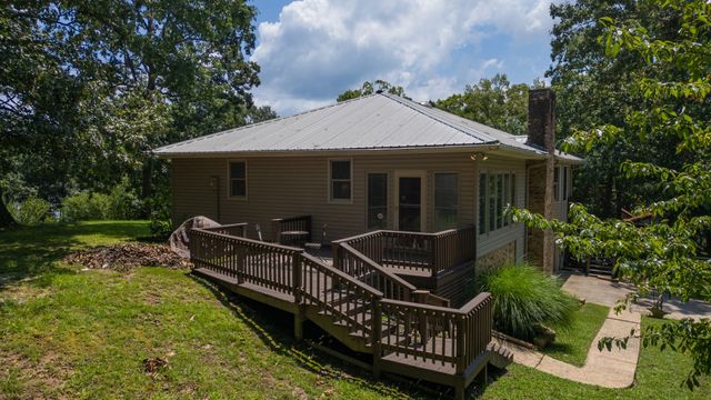 327 Russwood Dr, Springville, TN 38256