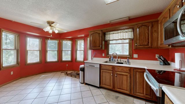 327 Russwood Dr, Springville, TN 38256