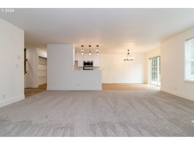 9 WATERFORD DOWNS, Florence, OR 97439