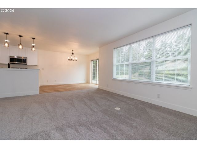 9 WATERFORD DOWNS, Florence, OR 97439