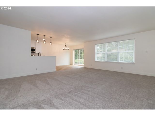 9 WATERFORD DOWNS, Florence, OR 97439