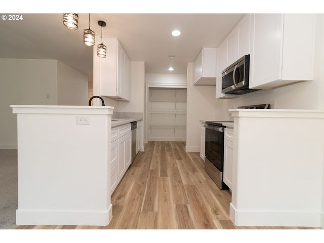 9 WATERFORD DOWNS, Florence, OR 97439