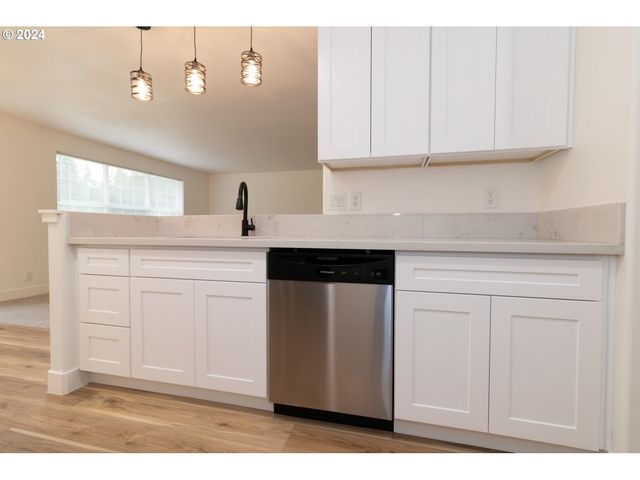 9 WATERFORD DOWNS, Florence, OR 97439