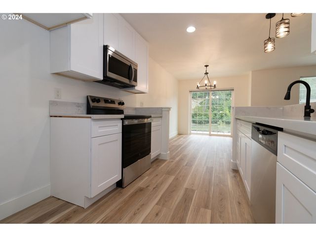 9 WATERFORD DOWNS, Florence, OR 97439