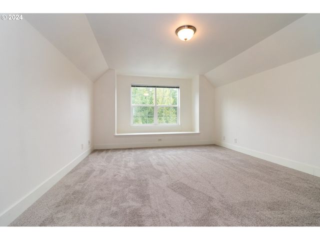9 WATERFORD DOWNS, Florence, OR 97439