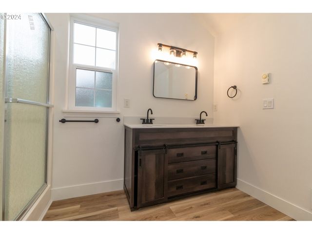 9 WATERFORD DOWNS, Florence, OR 97439