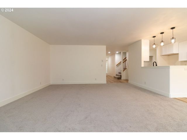 9 WATERFORD DOWNS, Florence, OR 97439