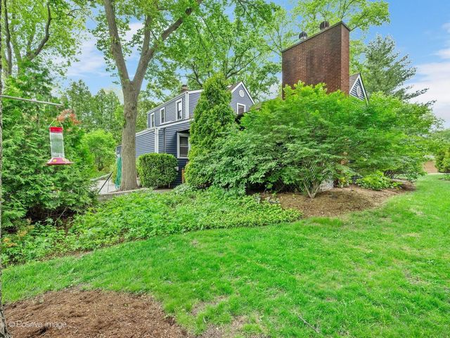 3904 Earlston Road, Downers Grove, IL 60515