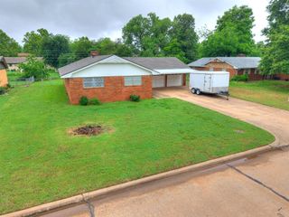 3305 Oakbrook Drive, Del City, OK 73115