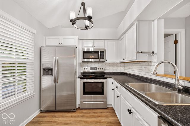 9741 Roxbury Drive, Fishers, IN 46038