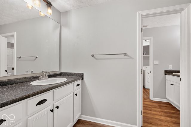 9741 Roxbury Drive, Fishers, IN 46038