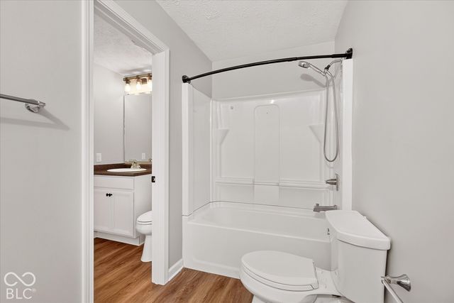 9741 Roxbury Drive, Fishers, IN 46038