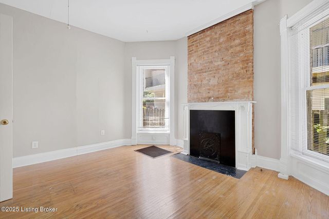 1612 S 2nd St, Louisville, KY 40208