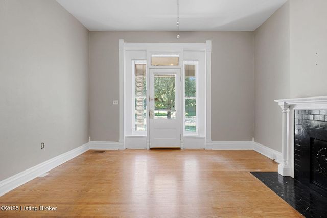 1612 S 2nd St, Louisville, KY 40208