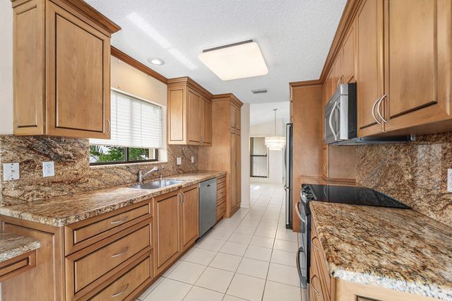 10991 HIGHLAND Circle, Boca Raton, FL 33428