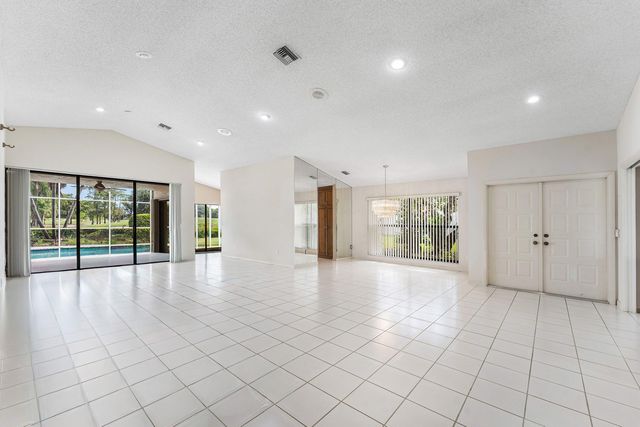 10991 HIGHLAND Circle, Boca Raton, FL 33428