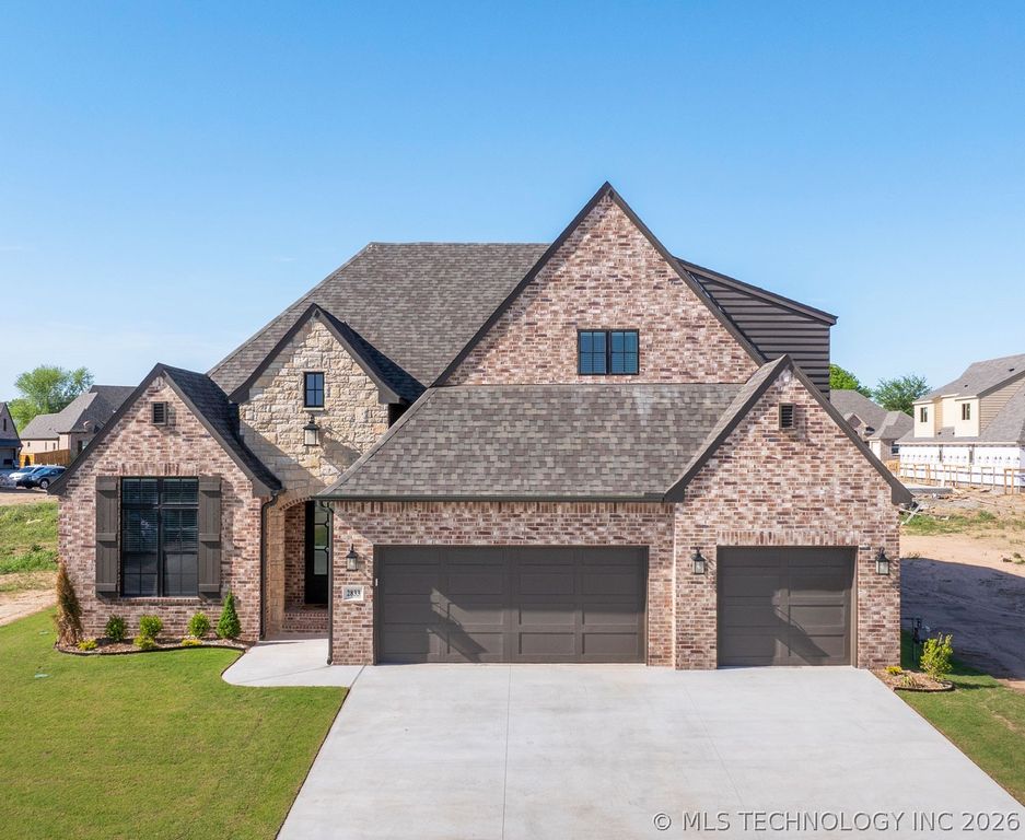 2833 E 142nd Street S, Bixby, OK 74008