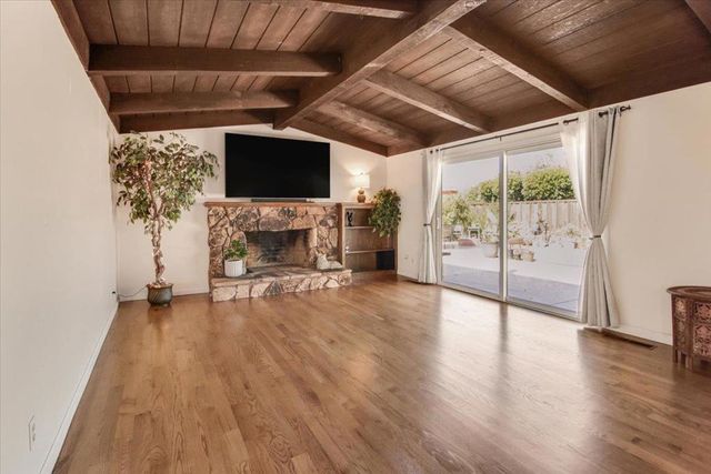 1651 CLEARVIEW Drive, Hollister, CA 95023