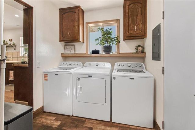 1651 CLEARVIEW Drive, Hollister, CA 95023