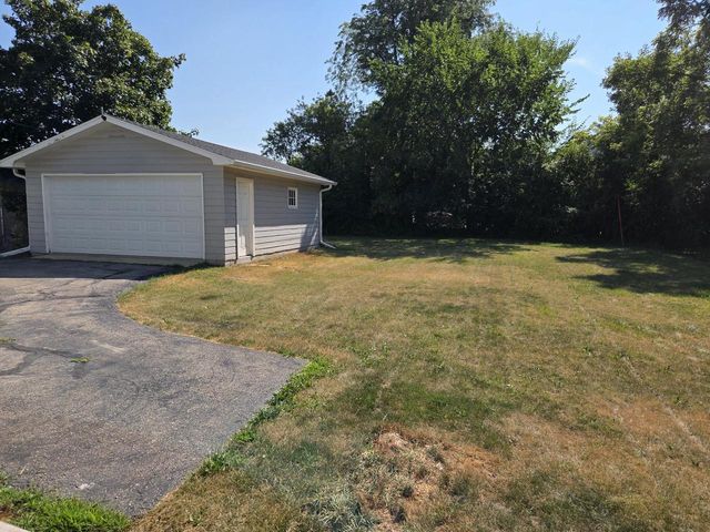 311 N Eighth STREET, Delavan, WI 53115